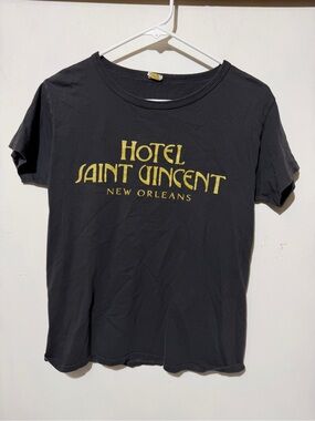Vintage Filth Mart Hotel Saint Vincent New Orleans T-Shirt Made in USA Small